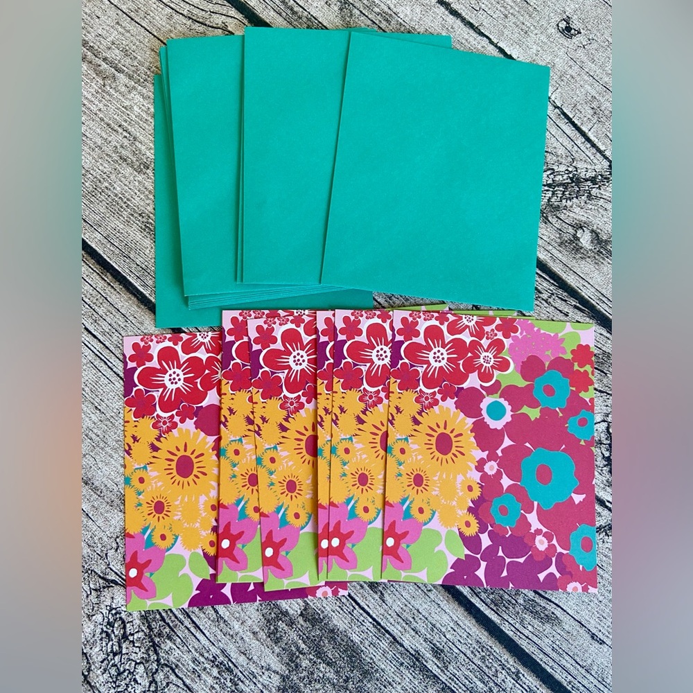 NWT! Note cards set. Total 20 pieces: 10 cards + 10 envelopes